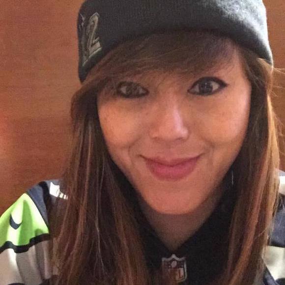 Meet your Posher, Shellani - Picture 1 of 1